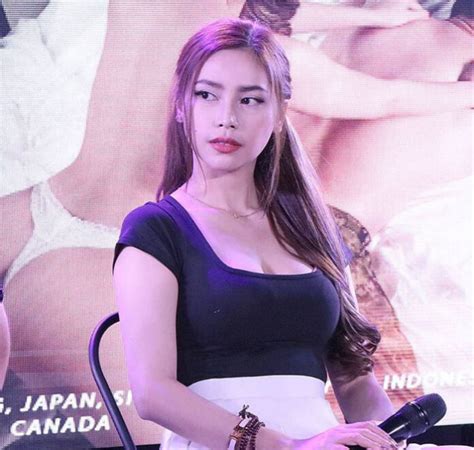 Cheen Dy 2. Pinay Model. Striptease. .
